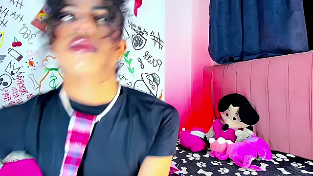 Snapshot of bloom444 chatting on January 2026 04:38:02 AM bloom444 online show from January 2026 04:38:02 AM