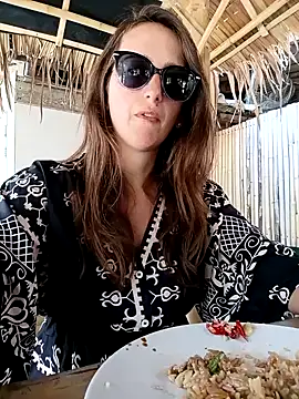 Snapshot of Alexvit2616 chatting on February 2025 06:33:01 AM Alexvit2616 online show from February 2025 06:33:01 AM