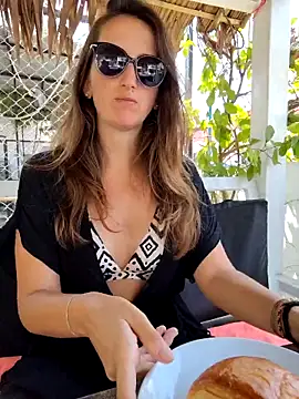 Snapshot of Alexvit2616 chatting on February 2025 04:42:02 AM Alexvit2616 online show from February 2025 04:42:02 AM