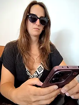 Snapshot of Alexvit2616 chatting on February 2025 04:51:02 AM Alexvit2616 online show from February 2025 04:51:02 AM