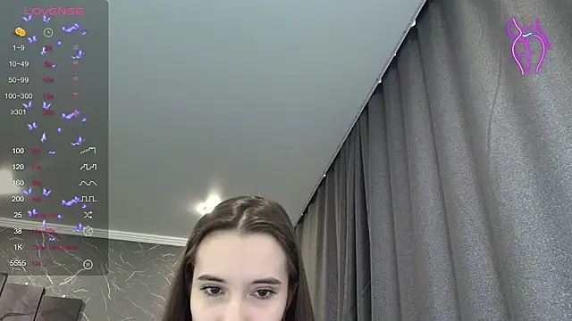 Alice Weiss online show from March 2026 10:21:01 AM