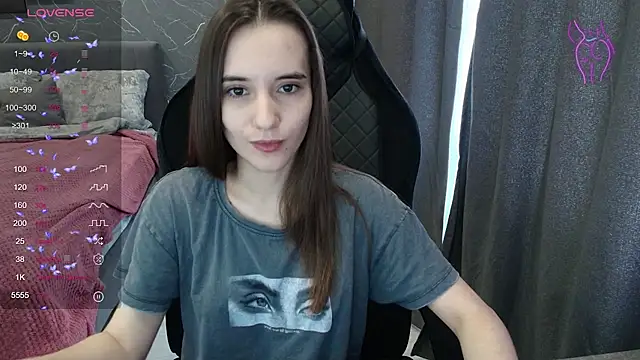 Alice Weiss online show from April 2026 09:24:02 AM