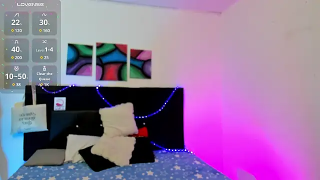 Snapshot of im_angels77 chatting on February 2025 09:27:02 PM im angels77 online show from February 2025 09:27:02 PM