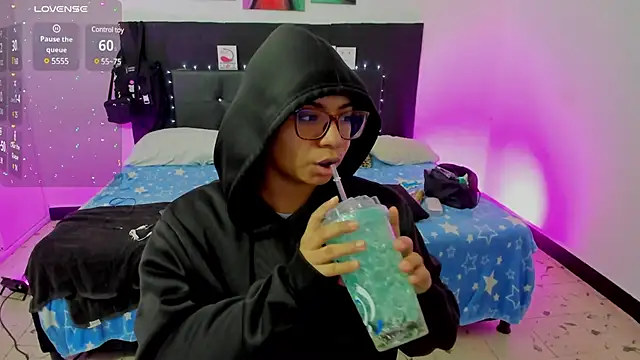 Snapshot of im_angels77 chatting on March 2025 03:20:01 AM im angels77 online show from March 2025 03:20:01 AM