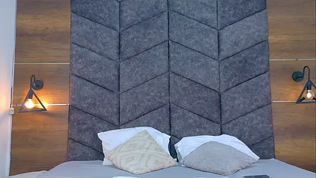 JaylaScott   online show from April 2026 11:49:01 AM