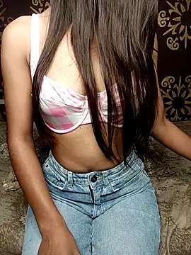 poojaji690 online show from September 2025 04:37:02 AM