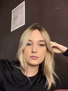 Alisa Rise online show from October 2025 03:33:01 PM