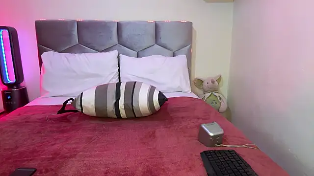 Snapshot of anwarlovemaroc chatting on March 2026 09:14:01 PM anwarlovemaroc online show from March 2026 09:14:01 PM