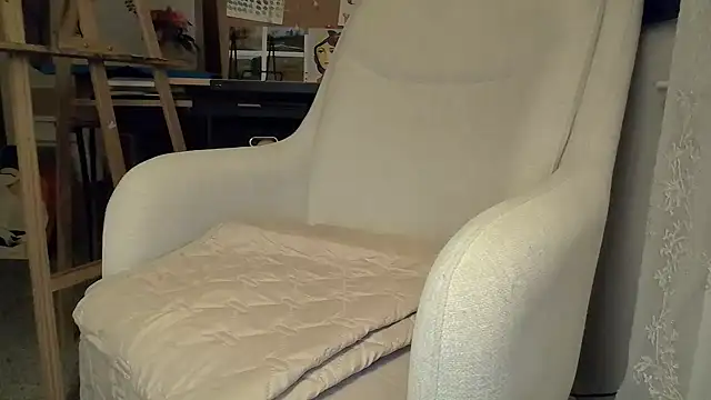 naughtyonbicycle online show from April 2026 01:58:02 AM