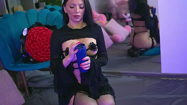 VivianneSteinX online show from March 2025 10:38:01 PM