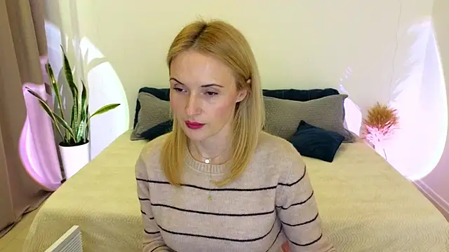 Snapshot of AlisssaRose chatting on January 2026 04:33:02 PM AlisssaRose online show from January 2026 04:33:02 PM