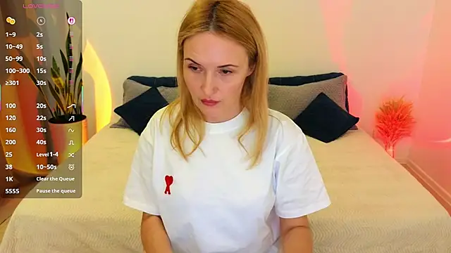 Snapshot of AlisssaRose chatting on February 2026 07:35:01 PM AlisssaRose online show from February 2026 07:35:01 PM