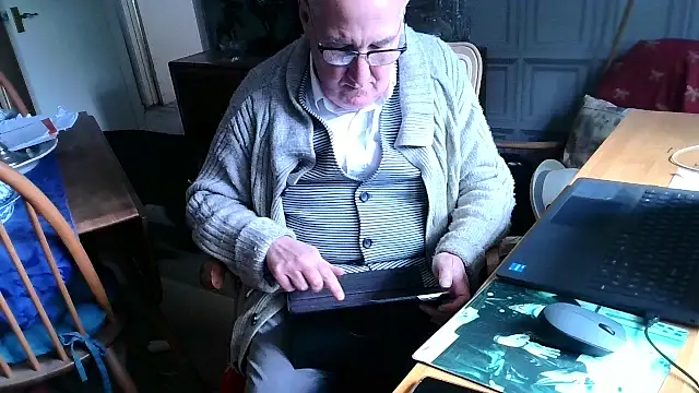 Adamdaddybear online show from March 2025 02:12:02 PM