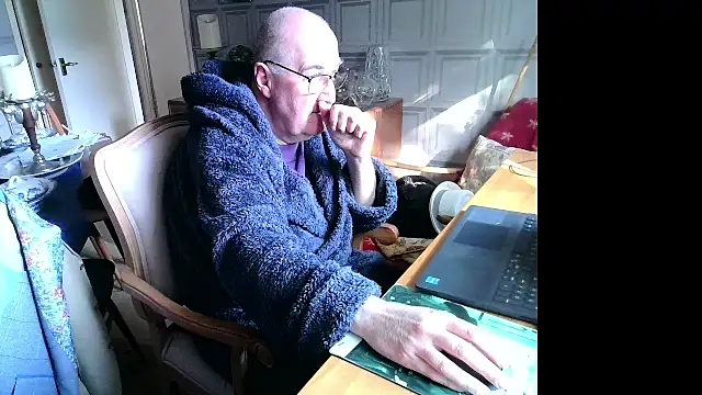 Adamdaddybear online show from March 2025 09:15:02 AM