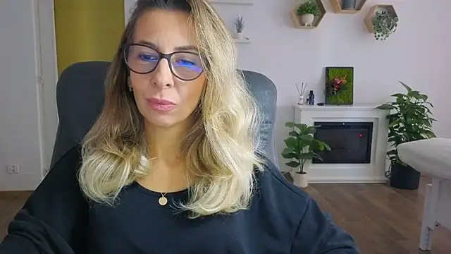 SukyGirl online show from October 2025 07:42:01 AM