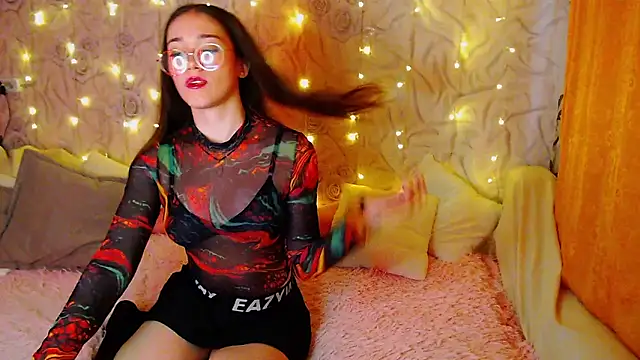 Snapshot of fluffy_kitty_ chatting on September 2025 03:30:02 AM fluffy kitty online show from September 2025 03:30:02 AM