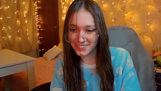 Snapshot of fluffy_kitty_ chatting on January 2026 09:49:02 PM fluffy kitty online show from January 2026 09:49:02 PM