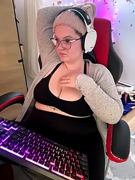 Sweetleeahxx online show from December 2025 06:15:01 PM