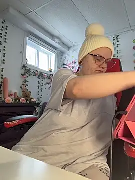 Sweetleeahxx online show from March 2026 12:05:02 PM