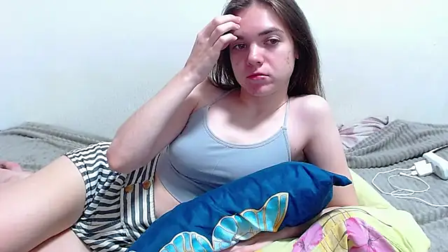 SallyMkn online show from September 2025 07:25:01 PM