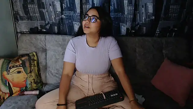 Miapeyton online show from January 2025 10:51:02 PM