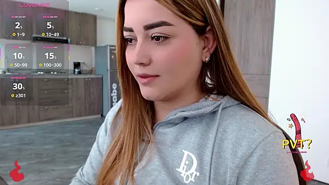 Lucia star   online show from November 2025 03:48:02 PM