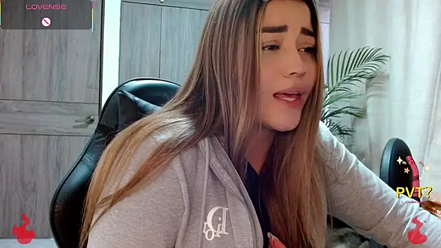 Snapshot of Lucia_star__ chatting on February 2026 12:31:01 PM Lucia star online show from February 2026 12:31:01 PM