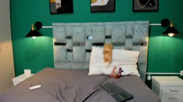 MAVIE IVANOVA online show from January 2026 12:32:01 PM