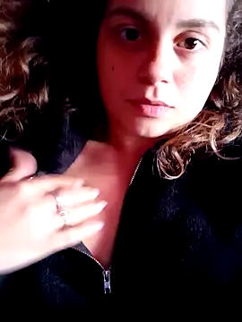 Snapshot of ItalianiMuli chatting on December 2024 03:15:01 PM ItalianiMuli online show from December 2024 03:15:01 PM