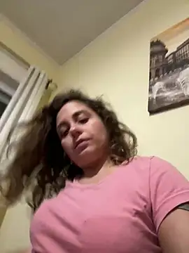 Snapshot of ItalianiMuli chatting on January 2025 09:58:01 PM ItalianiMuli online show from January 2025 09:58:01 PM