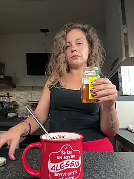 Snapshot of ItalianiMuli chatting on October 2025 06:27:02 PM ItalianiMuli online show from October 2025 06:27:02 PM