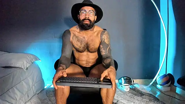 Snapshot of Brock_hurn1 chatting on March 2025 02:45:02 PM Brock hurn1 online show from March 2025 02:45:02 PM