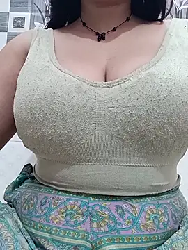 Snapshot of cute-mahek chatting on May 2026 08:51:01 PM cute-mahek online show from May 2026 08:51:01 PM