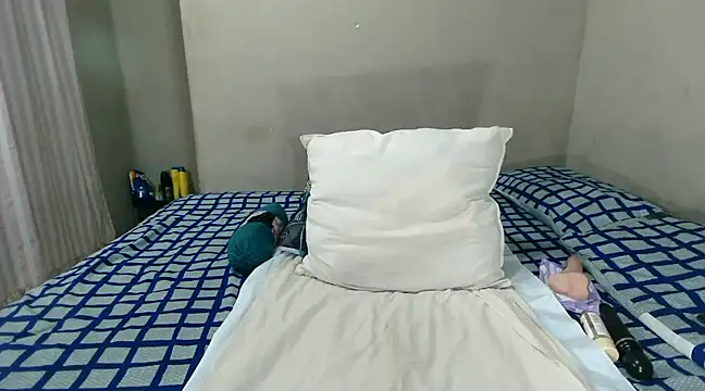 Snapshot of WetwetPussy31 chatting on January 2025 07:16:01 PM WetwetPussy31 online show from January 2025 07:16:01 PM