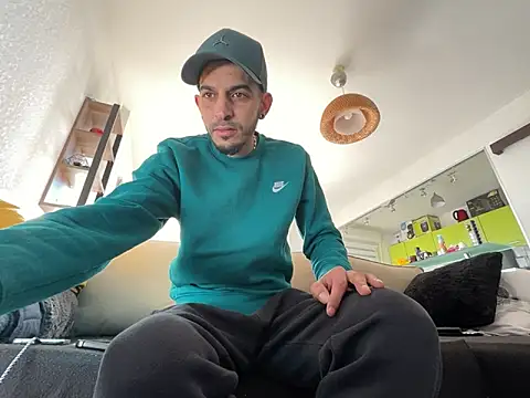 Rebeu313 online show from January 2025 01:57:01 PM