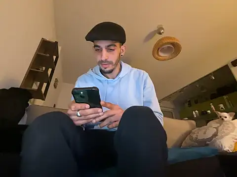 Rebeu313 online show from February 2025 10:07:02 PM