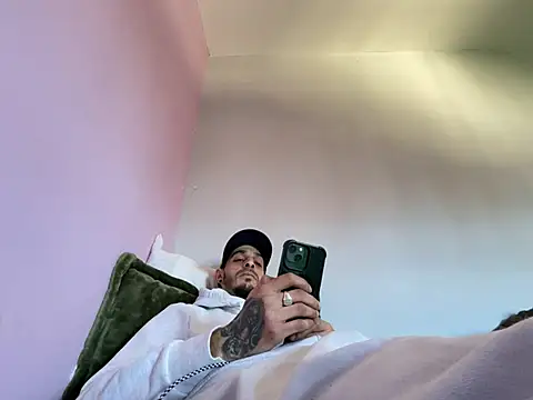 Rebeu313 online show from February 2026 02:15:02 PM