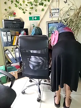 Snapshot of NAJWA-ARAB chatting on December 2024 02:43:02 PM NAJWA-ARAB online show from December 2024 02:43:02 PM