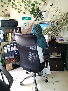 Snapshot of NAJWA-ARAB chatting on January 2025 02:28:01 PM NAJWA-ARAB online show from January 2025 02:28:01 PM