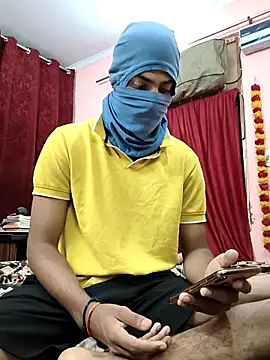 Snapshot of Fucker_111 chatting on April 2026 01:00:02 AM Fucker 111 online show from April 2026 01:00:02 AM