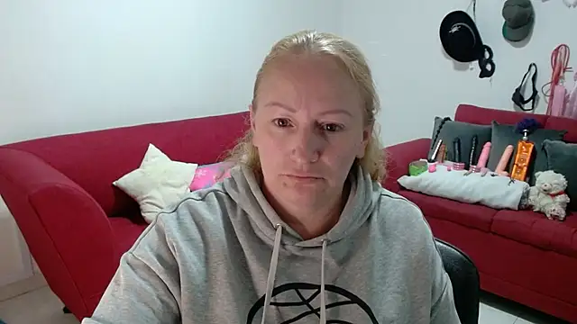 emperabigbootybigass online show from February 2026 12:20:01 PM