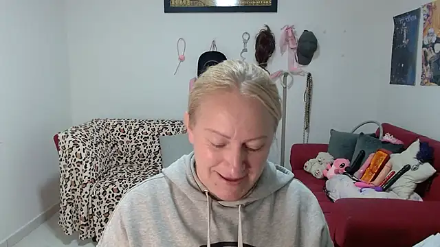 emperabigbootybigass online show from April 2026 12:33:01 PM