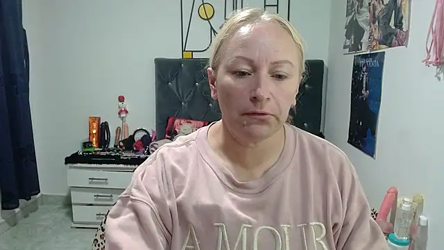 Snapshot of emperabigbootybigass chatting on May 2026 12:23:02 PM emperabigbootybigass online show from May 2026 12:23:02 PM