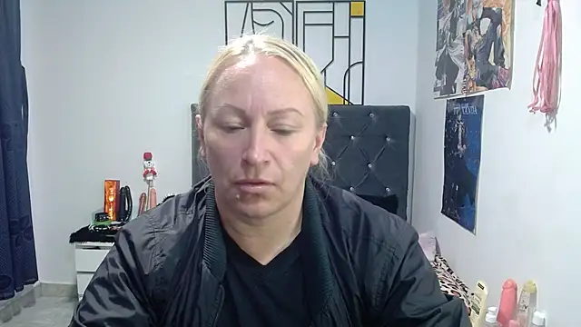 Snapshot of emperabigbootybigass chatting on May 2026 12:22:02 PM emperabigbootybigass online show from May 2026 12:22:02 PM
