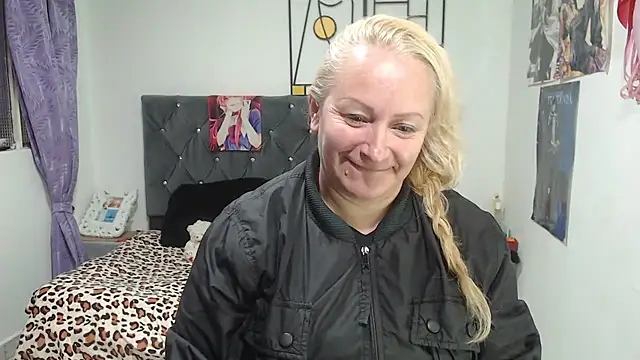 emperabigbootybigass online show from July 2026 12:33:02 PM