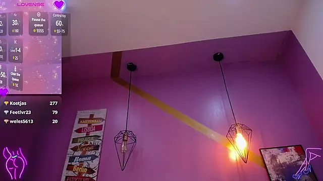 Snapshot of MadameDamn chatting on January 2025 06:02:01 PM MadameDamn online show from January 2025 06:02:01 PM