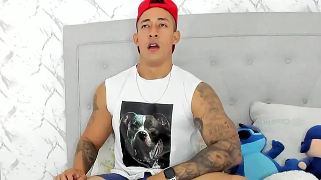 luigiferrara online show from March 2025 10:16:01 PM