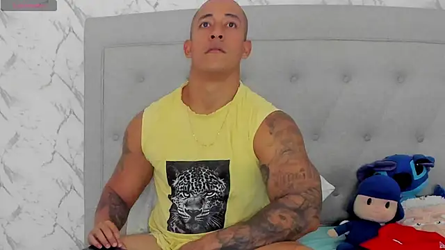 luigiferrara online show from April 2026 07:41:01 PM