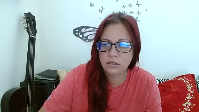 Snapshot of LadyHellene chatting on June 2026 04:46:01 AM LadyHellene online show from June 2026 04:46:01 AM