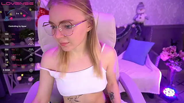 EmilySunshineS online show from December 2024 04:12:01 AM